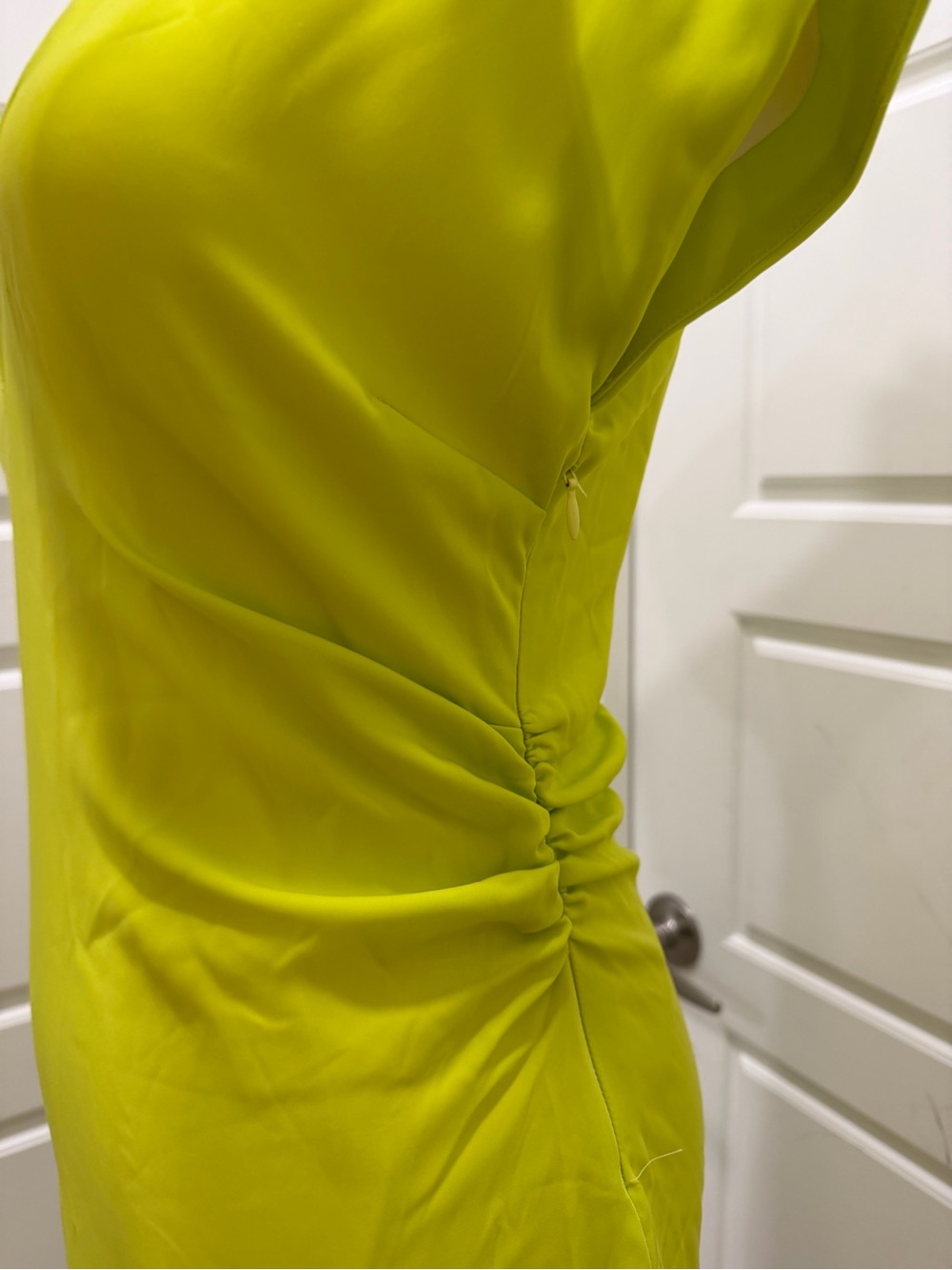 Lime Green V-Neck Ruched Waist Midi Dress - Picture 6 of 8